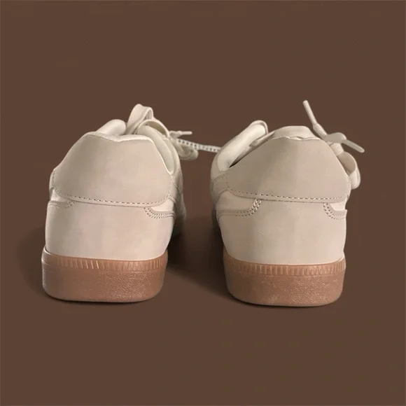 Dolce Vita Stylish Cream Sneakers - Picture 4 of 8